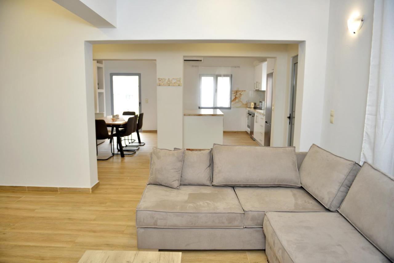 Exquisite 4-Bedroom Prestige Apartment Родос Экстерьер фото