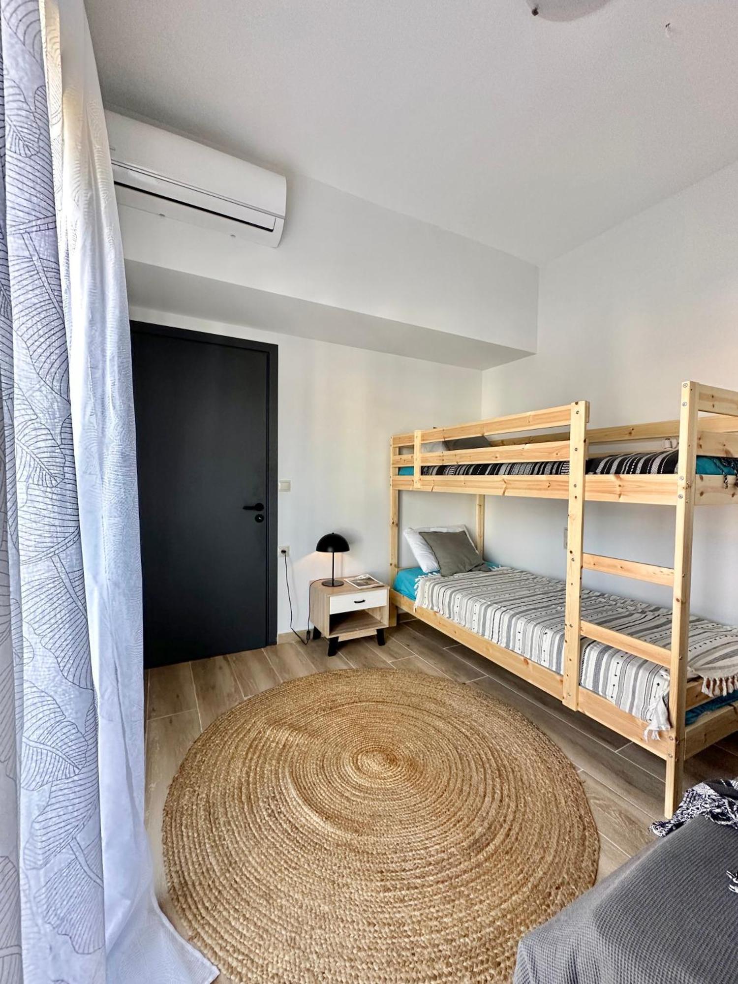 Exquisite 4-Bedroom Prestige Apartment Родос Экстерьер фото